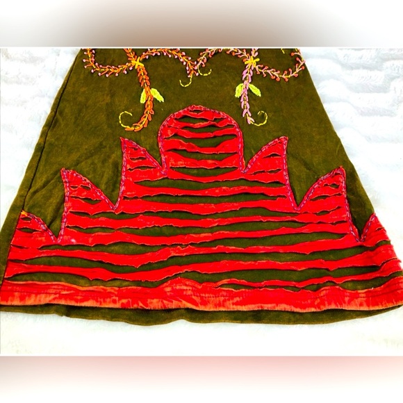 K.P.C. Women’s Dress Size Medium. Hand Stitched Beautiful Colorful Made In Nepal - Picture 5 of 9